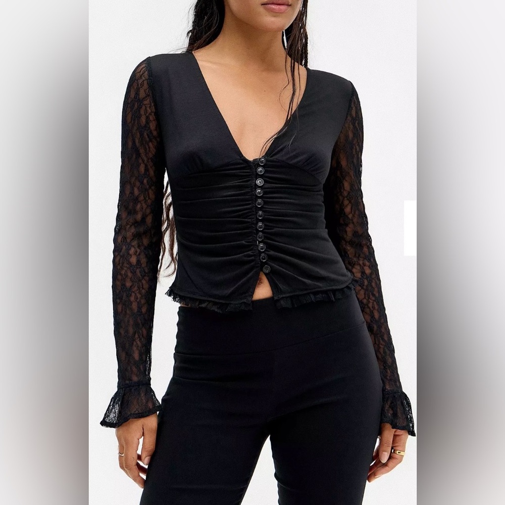 UO Kimchi Blue “Arabella” Black Ruched Lace Button Front Gothic Y2K Blouse XL